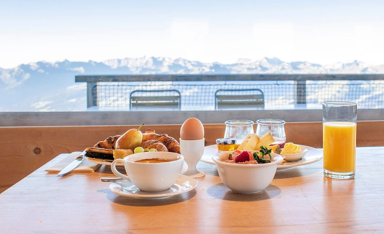 Sonntagsfrühstück auf dem Gipfel