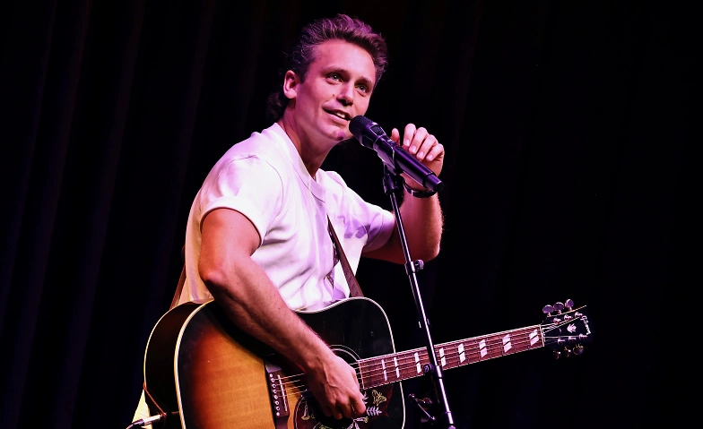Bastian Baker – Solo Acoustic Tour