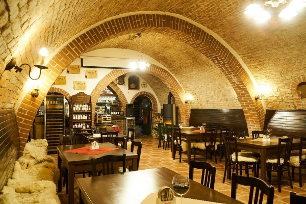 Wine Tasting at Vinařství MiQueen in the Dark