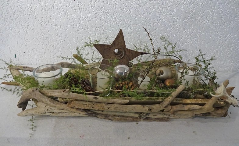 NATURENA: Decoración de Adviento con madera flotante