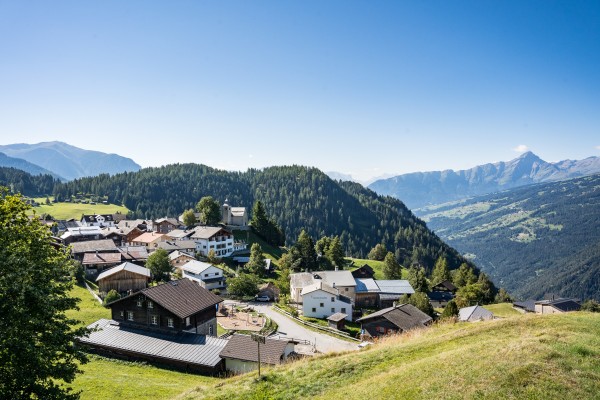Village Tour Feldis