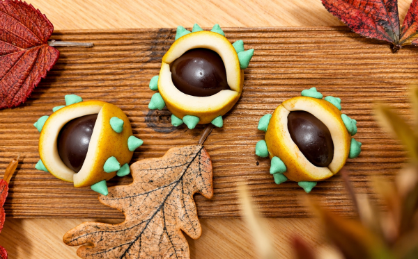 Make Marroni from Chocolate and Marzipan Yourself