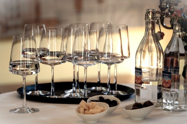 mineral water tasting
