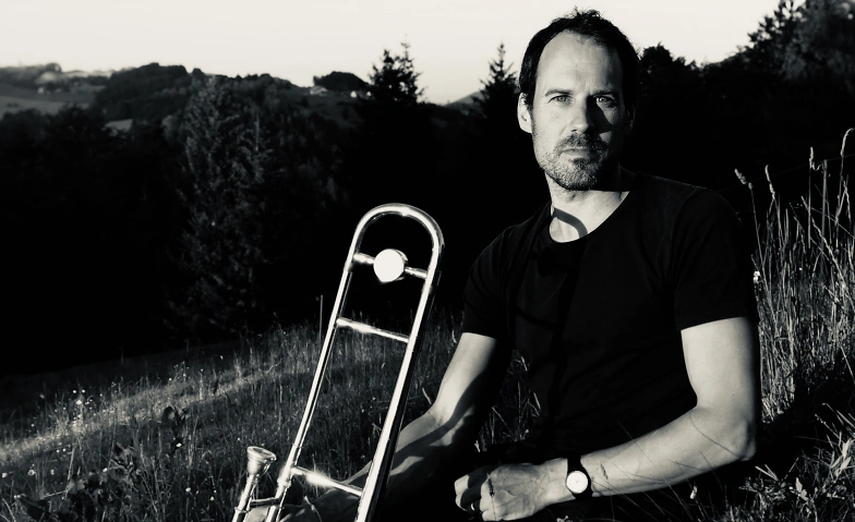 Nils Wogram Solo : "Bright Lights"