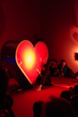 Choir Workshop: Earworms for the Rich to Fall in Love With Getting Poor