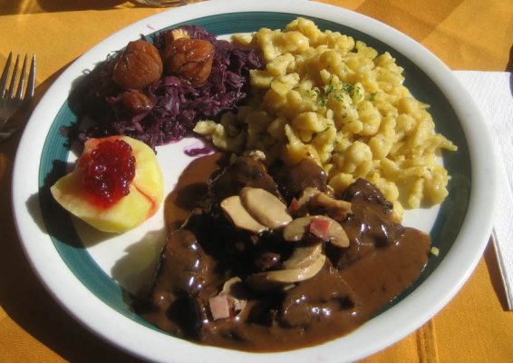 Berghaus Ramslauenen: Wildbuffet