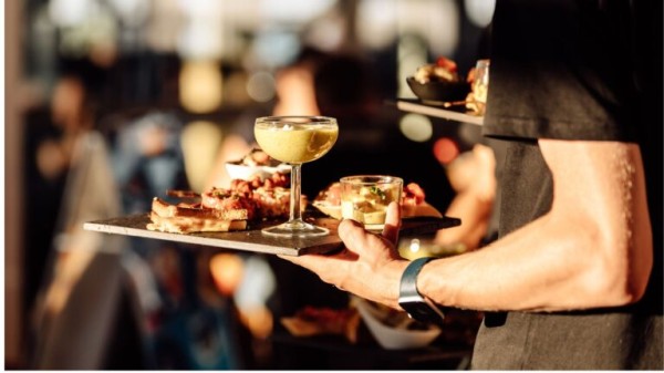 Wine and tapas evenings at the Sommet