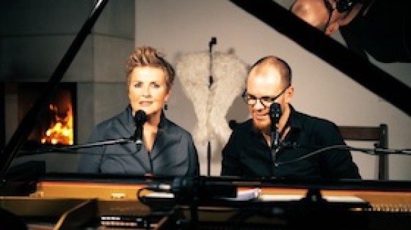 World Year Best Time - Stories and Music by and with the duo "2Flügel"