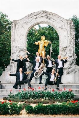 MNOZIL BRASS - STRAU$$