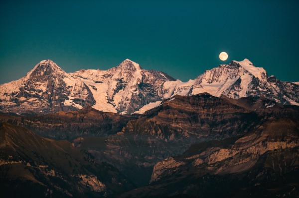 Full moon dinner - moonlight & culinary delights on the Niesen