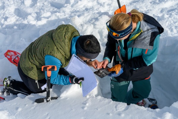 Training for SWW Hiking Leaders: Avalanches
