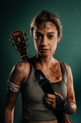LARA STOLL - "Volume 5" - The Return!