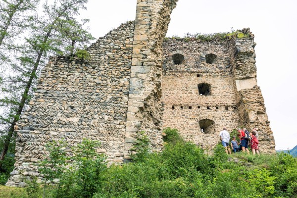 Castle Hike in Domleschg