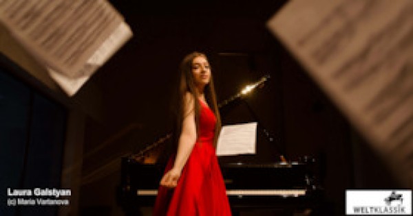 From Farewell to Ecstasy - Beethoven and Liszt in Masterpieces of Piano Literature