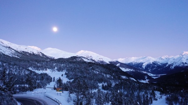 "Cler glüna" caminata con raquetas de nieve