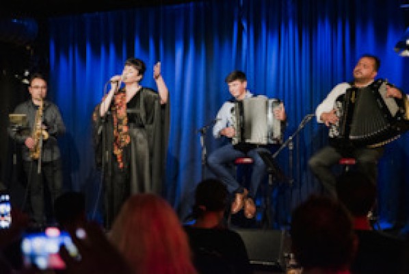 Noche de Navidad de los Balcanes - Jovanovic Trio y Invitada Especial Oana Cǎtǎlina Chiţu