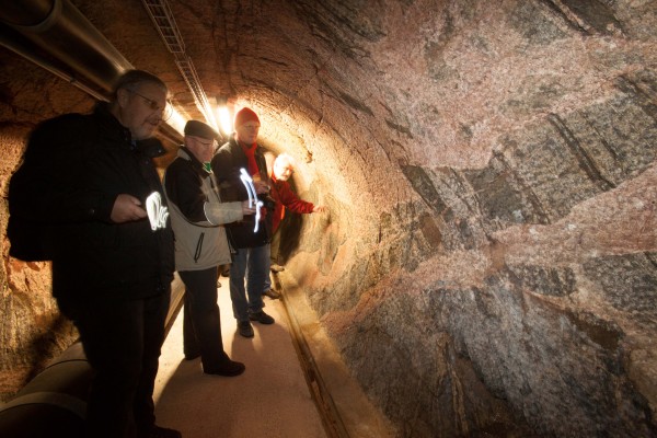 Tour del túnel geológico – La historia del gneis de la Selva Negra