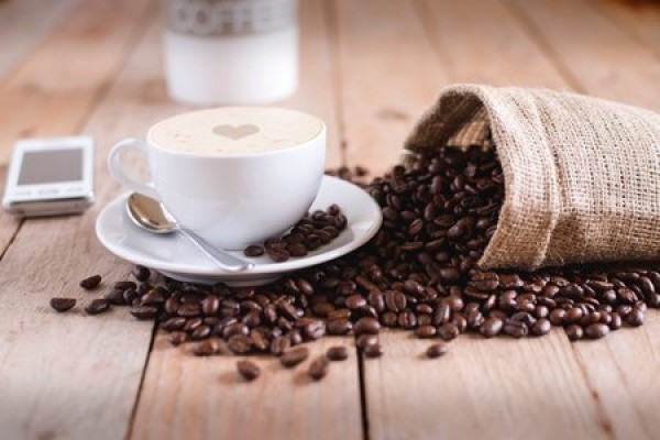 Café Mitenand con Intercambio de Ropa
