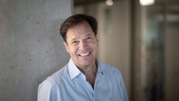 Lectures: World Politics with Christoph Frei