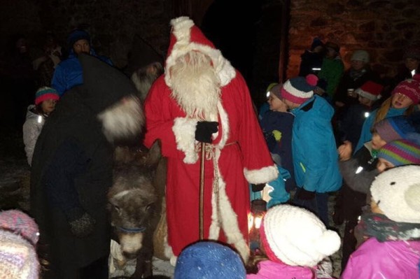 Samichlaus at Burg Castels Putz