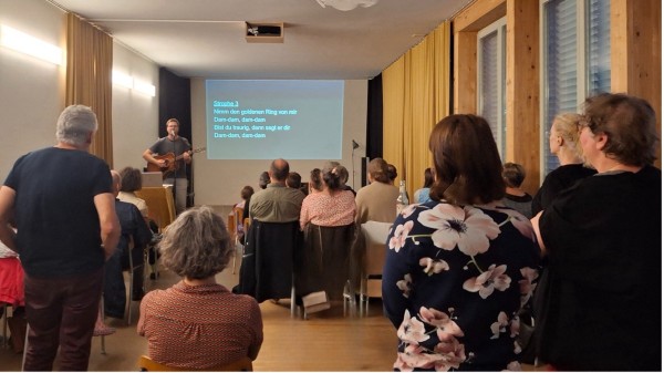 Christoph Häring - Karaoke Sing-Along Concert