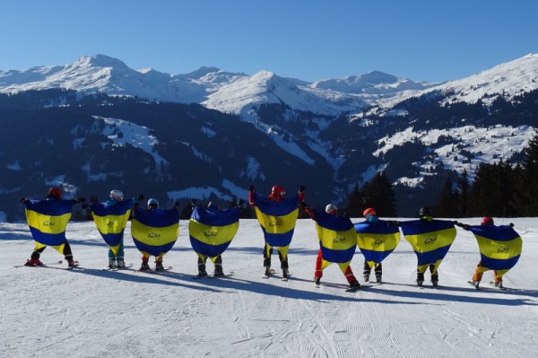 Season Start Ski and Snowboard School Pany