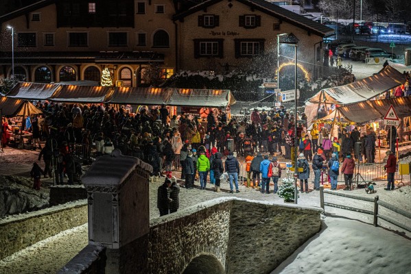 Weihnachtsmarkt Savognin