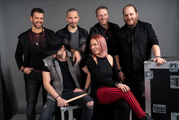 Winter opening concert Samnaun with the “ROCK ANTENNE” BAND