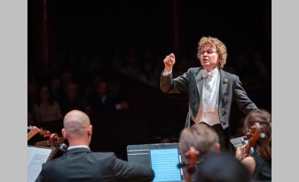 Peace Philharmonic Orchestra – Brahms – Nikolay Khozyainov