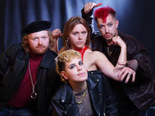 MAZ AND THE PHANTASMS - (GB) – Surf-Punk / Indie-Pop