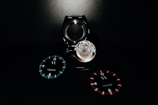 Du vide à la montre finie - l'atelier de montres Velion explique