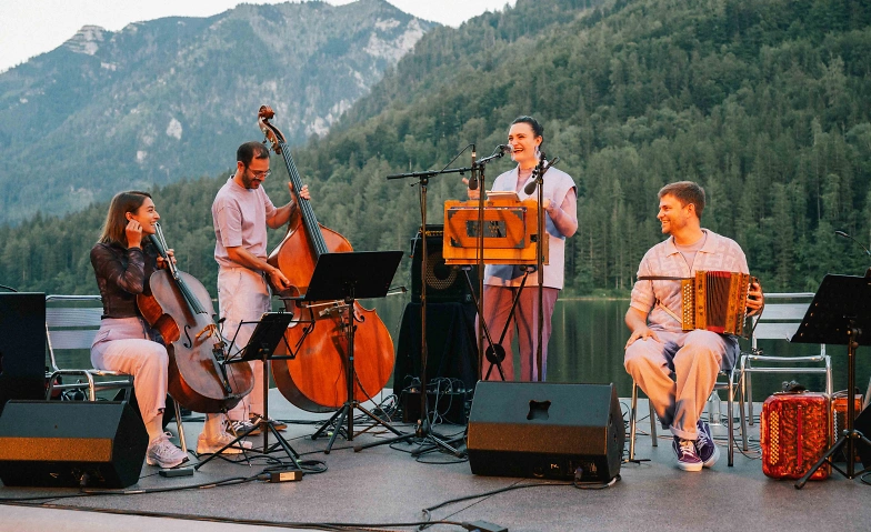 Das Trio Trëi und Simone Felbers iheimisch
