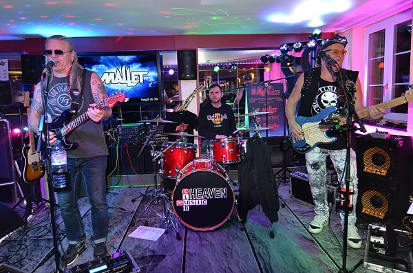 Mallet (D)