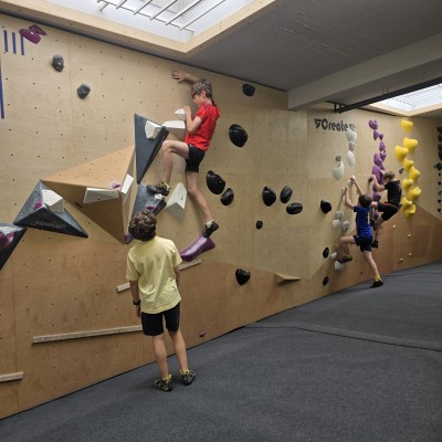 Bouldering with Café