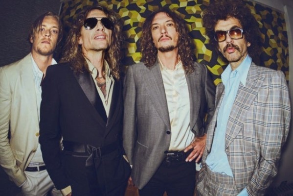 The Darkness - Bands of Brothers Arena Tour