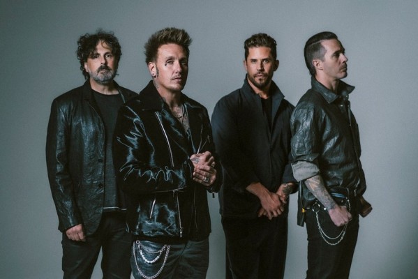 Papa Roach – Rise Of The Roach