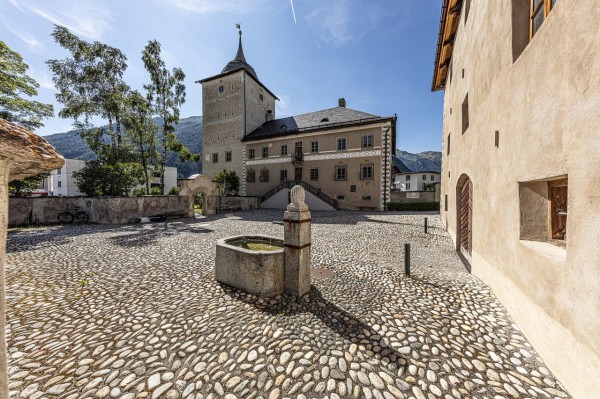 Zernez Dorfführung mit Apéro