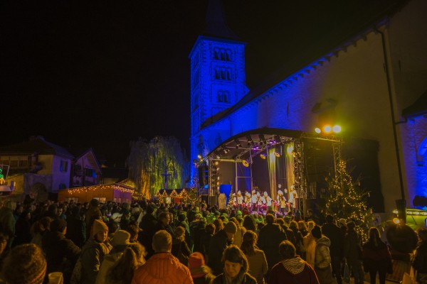 NATISCHER ADVENTSMÄRT