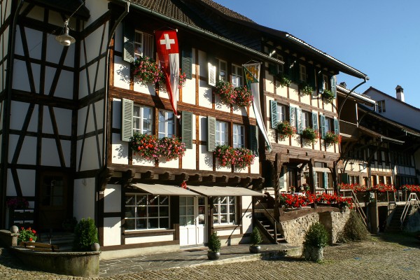 Public Town and Castle Tours Laupen