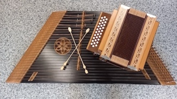 Fiirabigkonzert mit Schwyzerörgeli und Hackbrett