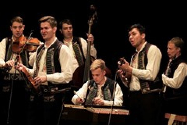 Slovácko ne se dispute pas avec le cimbalom Lašár – Spolek Kašpar