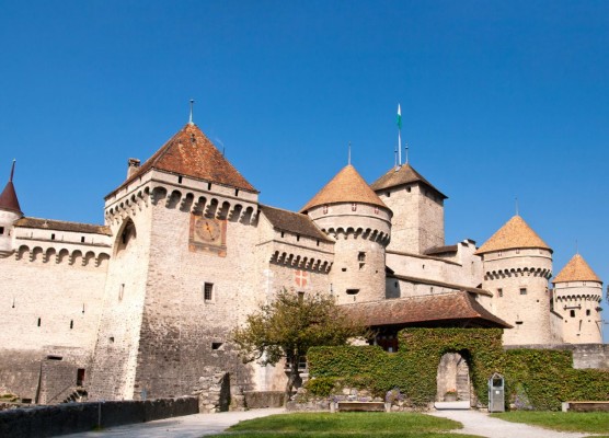 Guided tour "between forteress and castle"