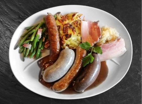 "Metzgete" at Gasthaus Gasslihof in Safien-Thalkirch