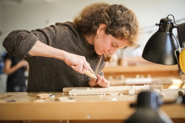 Basic course in wood sculpting/carving