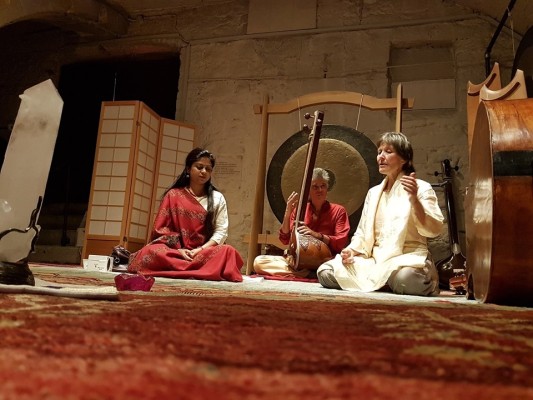 Mantra Singing