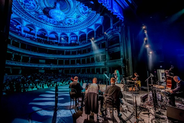Szidi Tobias & Band