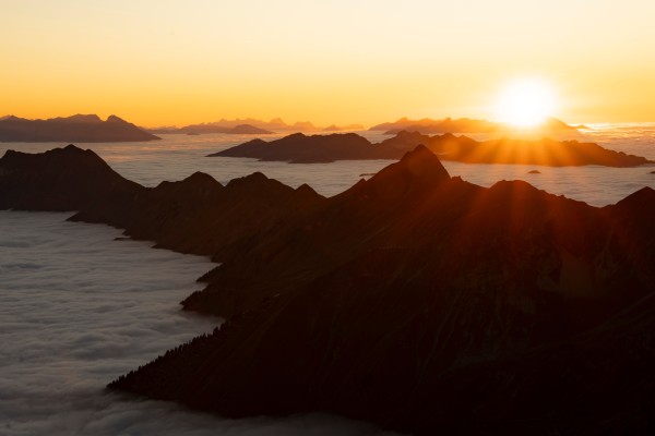 Sunset cruises Brienzer Rothorn with 3-course menu