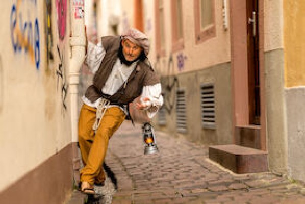 Historix-Tours: Citizens, Gallows, Old Houses - City Tour with Actor