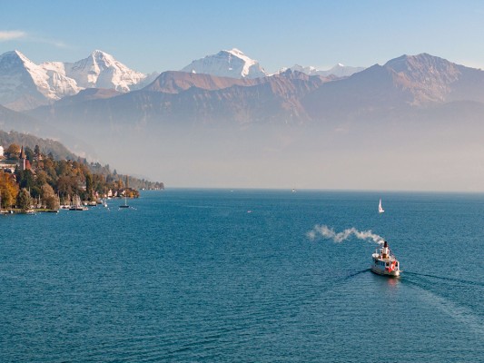 Guided train and boat trips « Spiez » and « Schilthorn »: midday journey departing from Thun