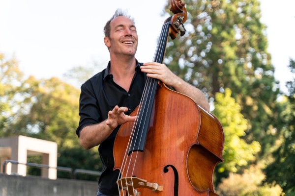 Marc Jenny – Solo Double Bass / Duo Lardon-Niggli